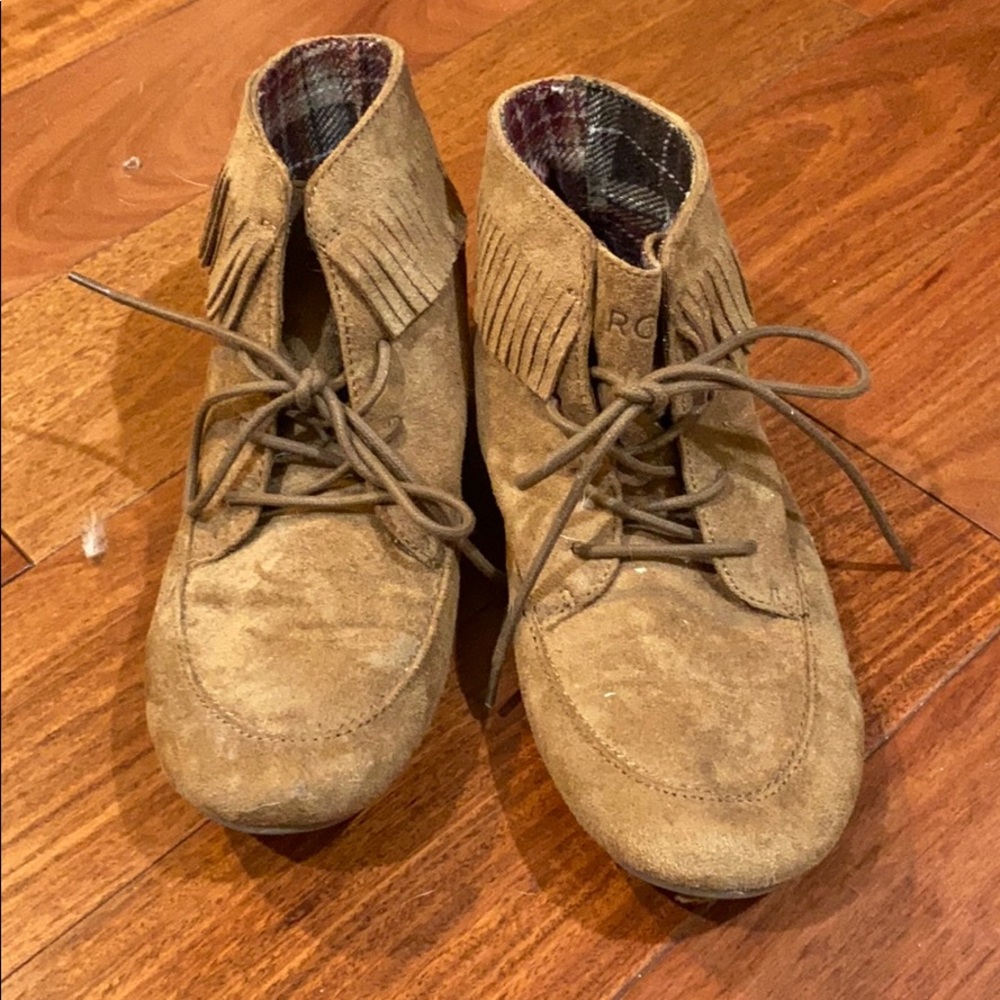 moccasin